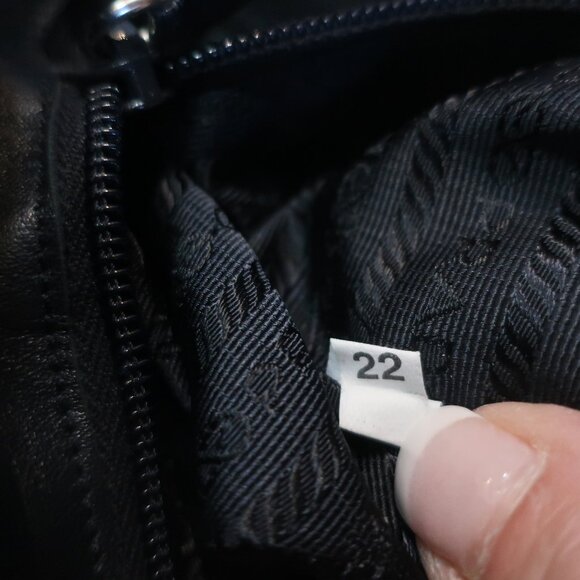 Authentic Women Prada Tessuto Tec B9710 (22) Dark Navy Blue Nylon Tote Handbag - Picture 13 of 16